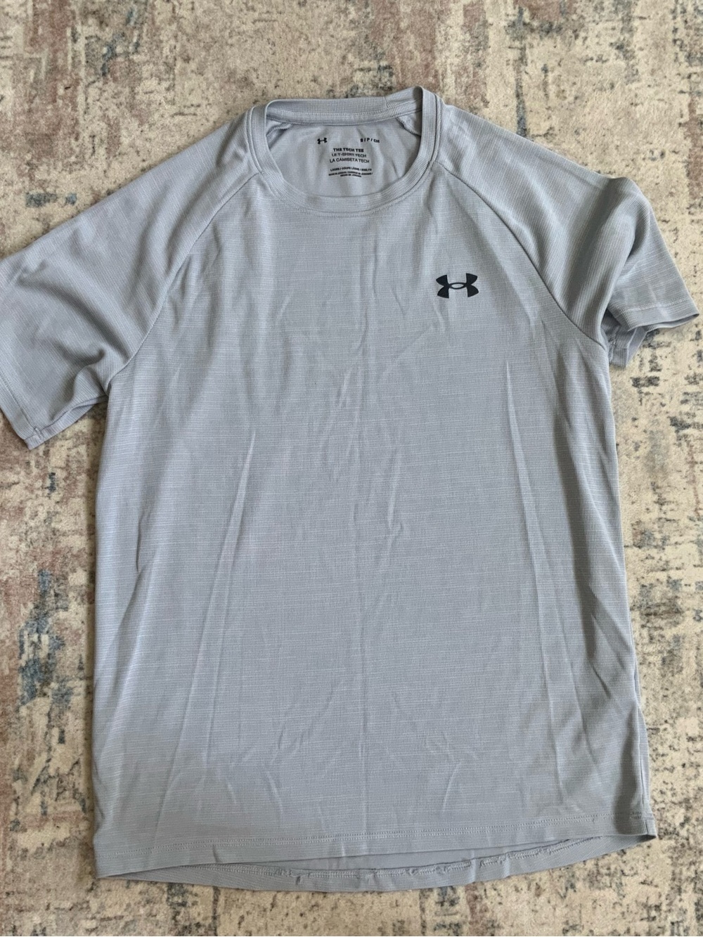 Under Armour Light Gray Short Sleeve Athletic Tee